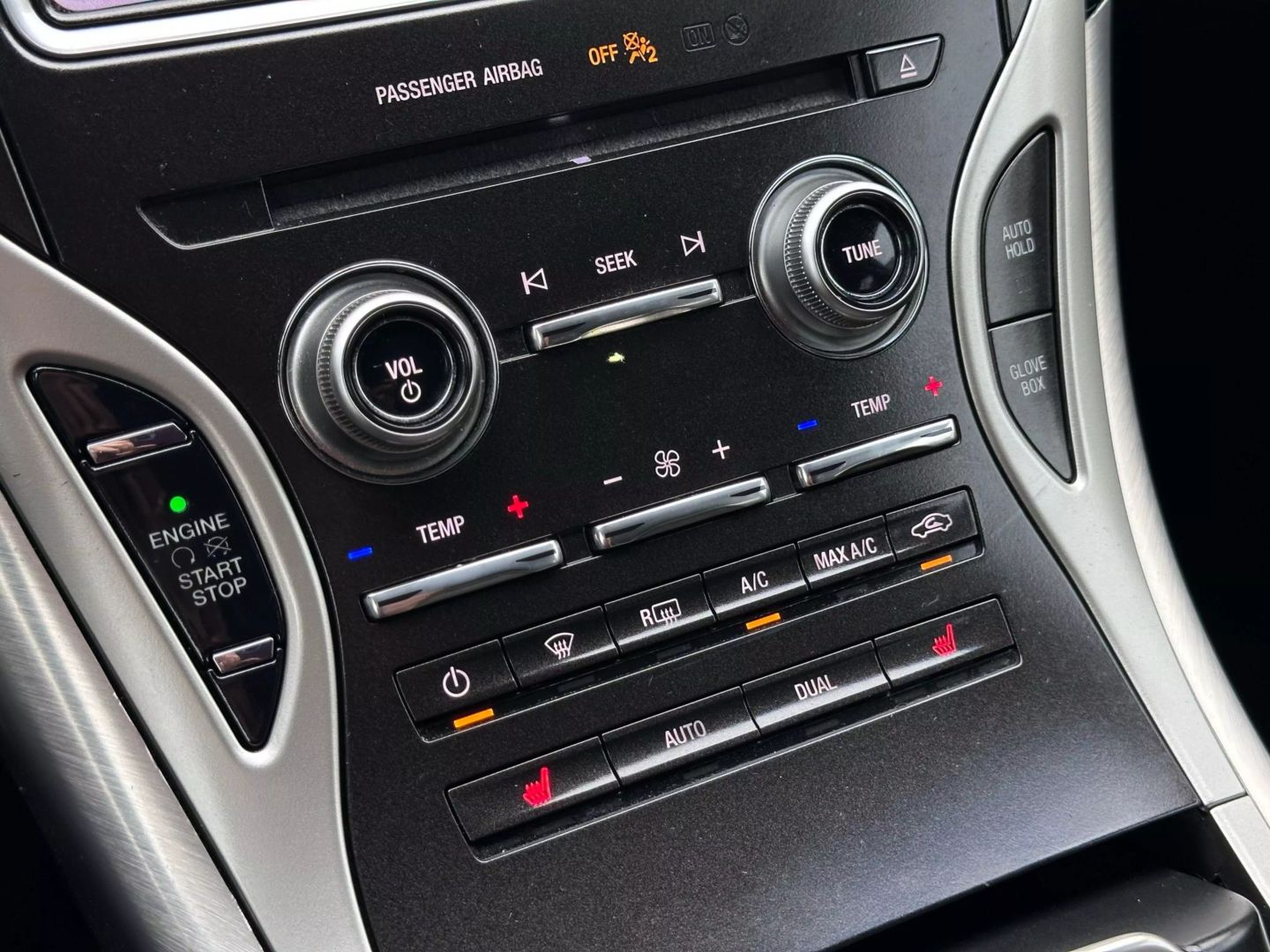 2019 Lincoln Nautilus - Image 35