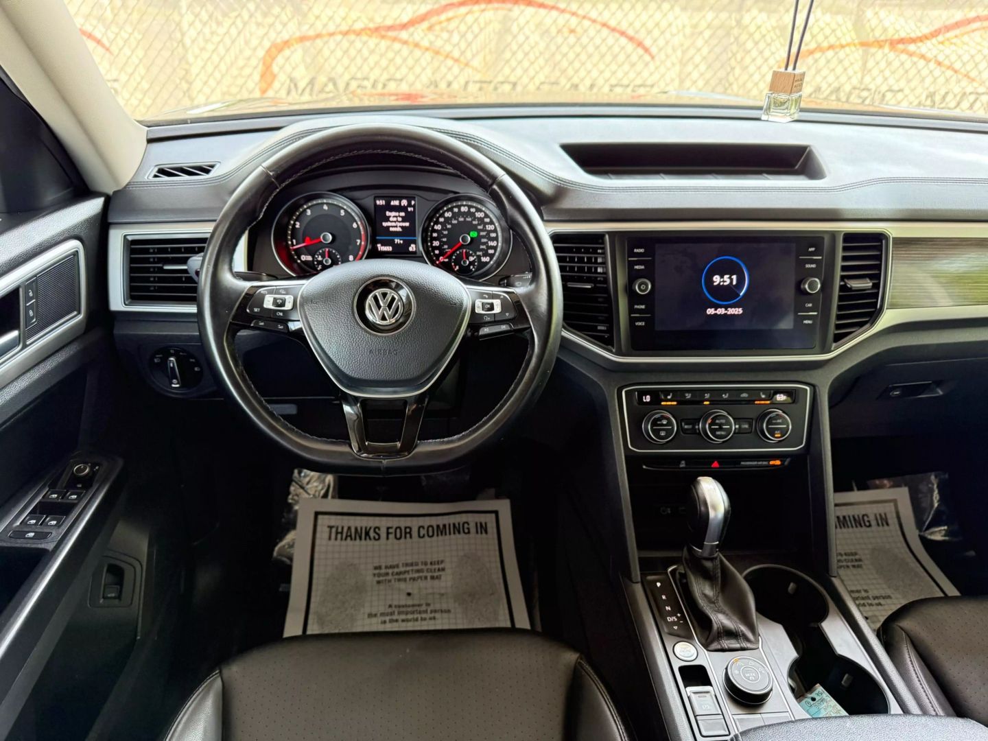 2018 Volkswagen Atlas - Image 34