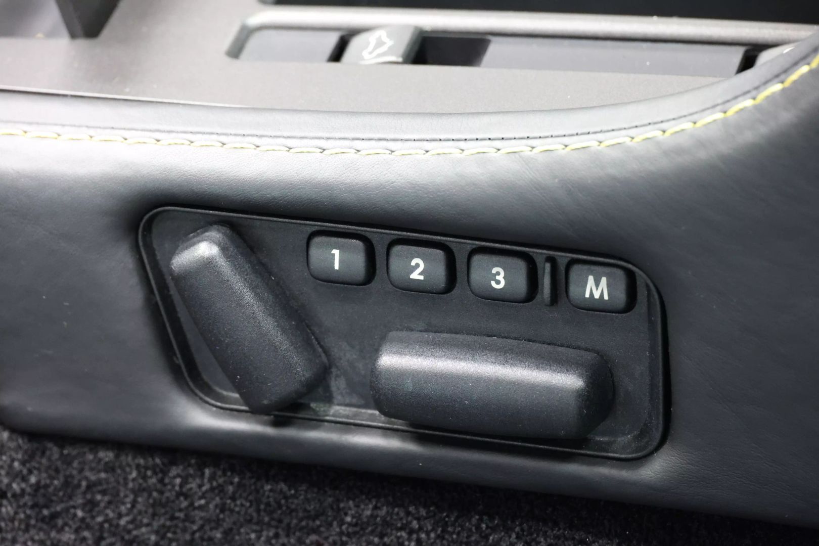 2008 Aston Martin Vantage - Image 71