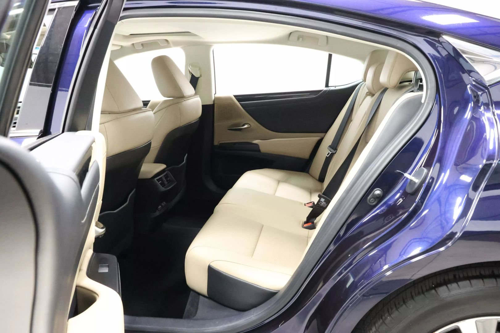 2020 Lexus Es - Image 49
