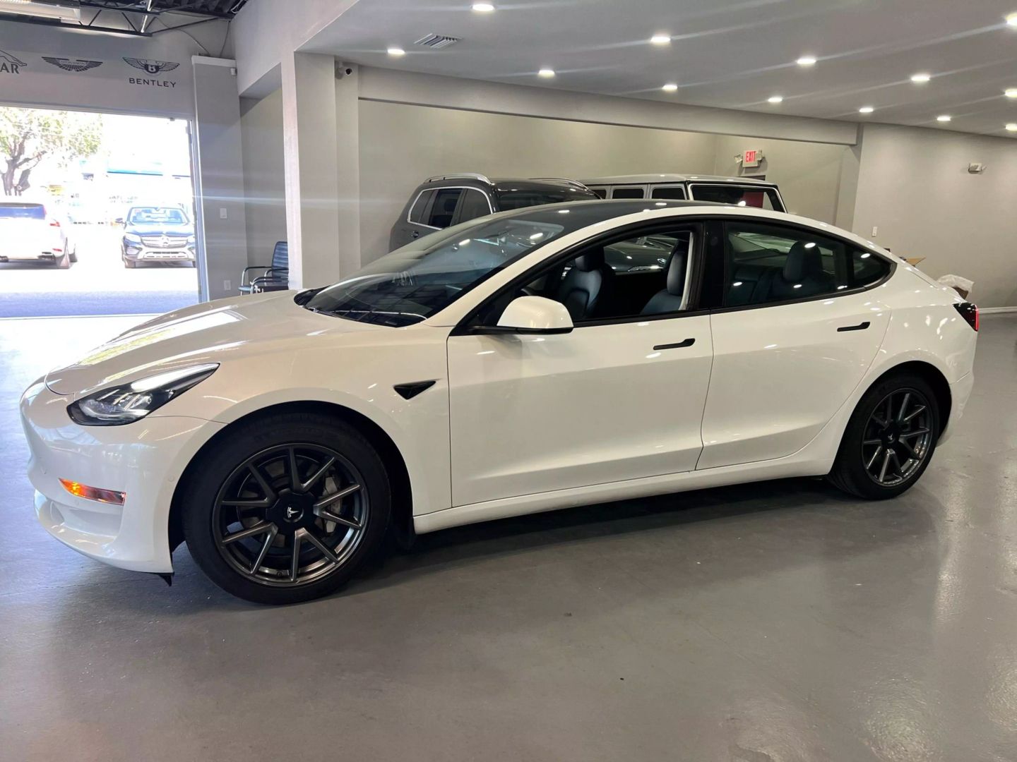 2021 Tesla Model 3 Long Range Sedan 4d - Image 4