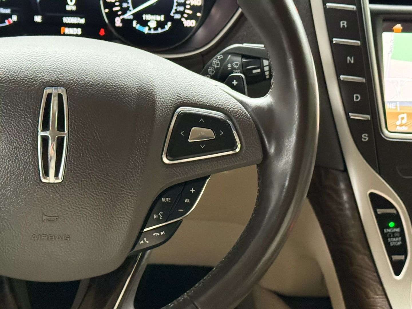 2017 Lincoln Mkx - Image 36