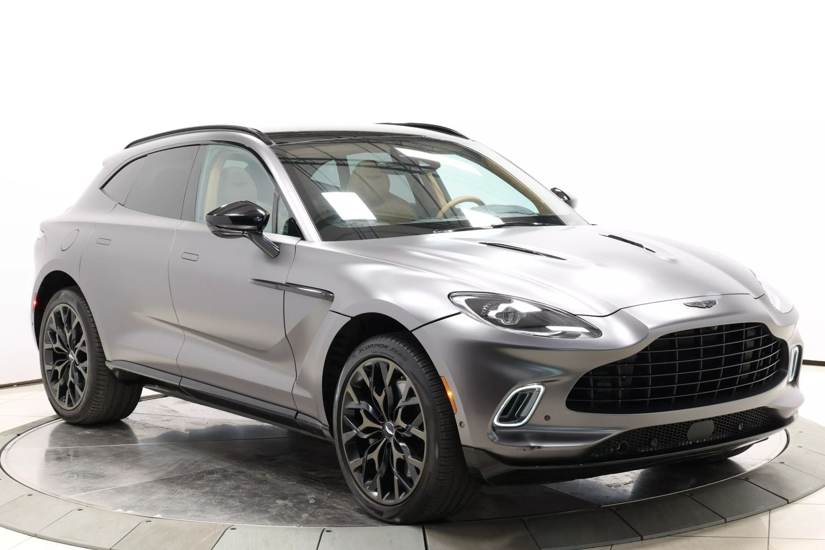 2021 Aston Martin Dbx - Image 111