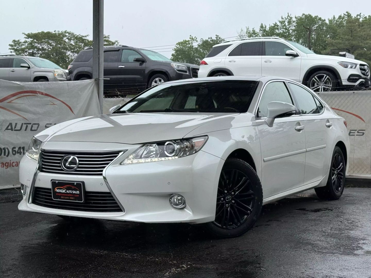 2013 Lexus Es - Image 1