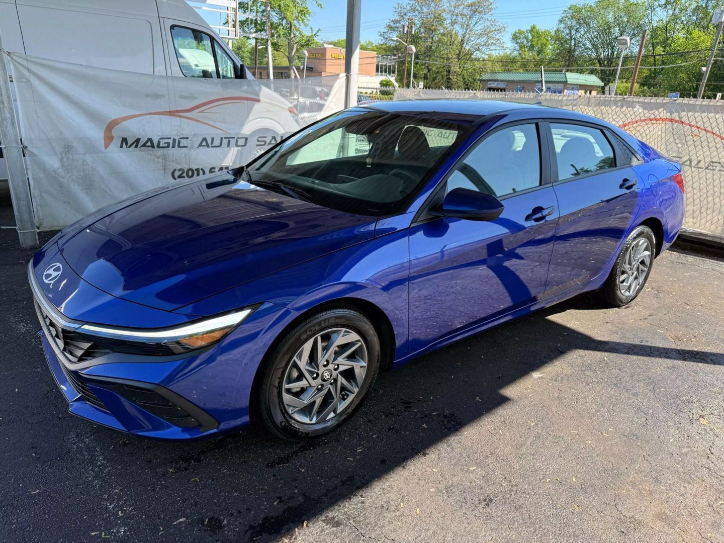 2024 Hyundai Elantra - Image 8