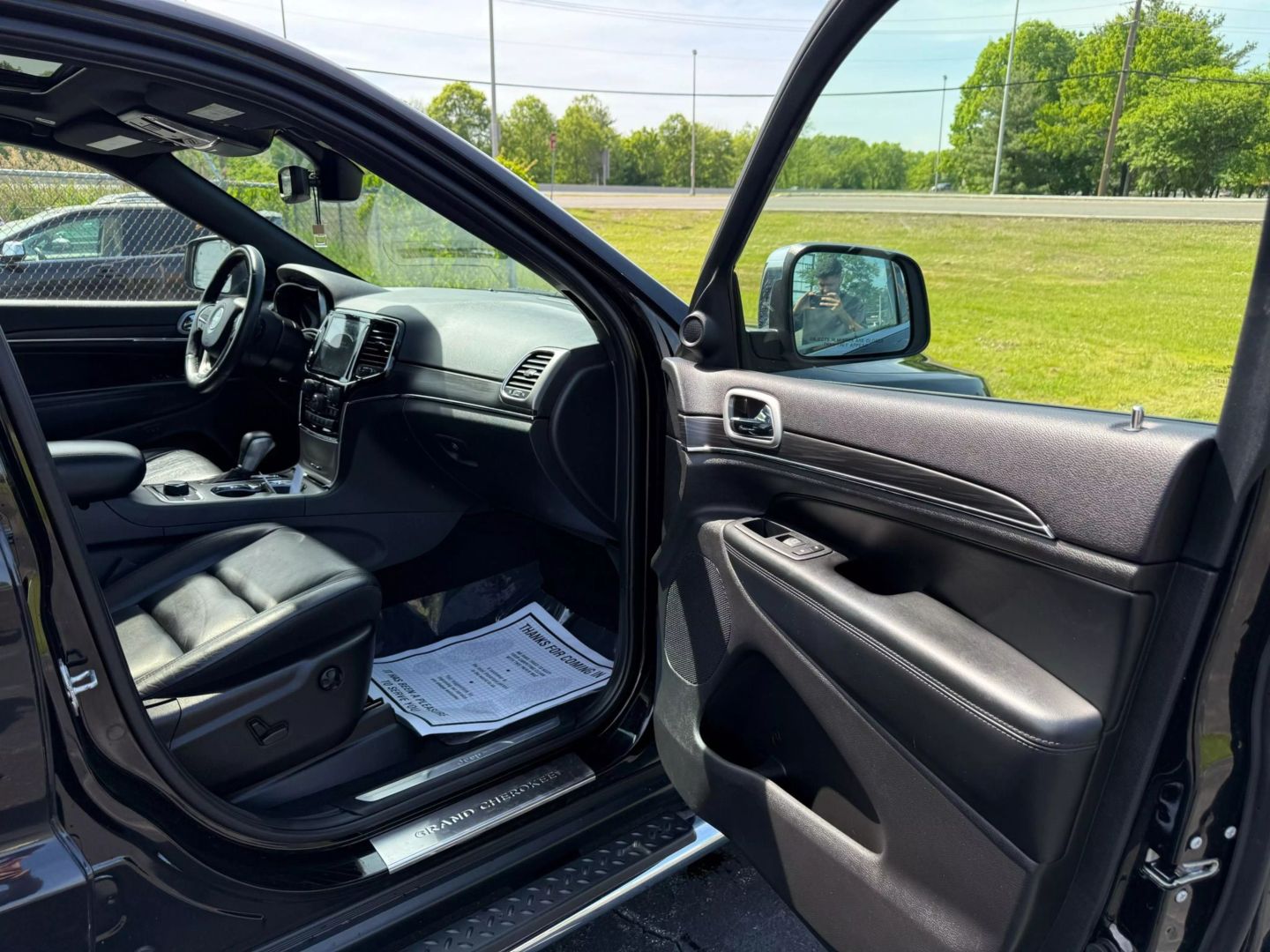 2019 Jeep Grand Cherokee - Image 24