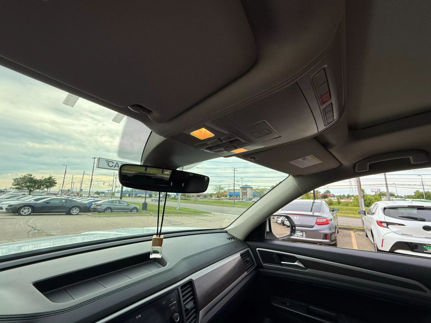 2020 Volkswagen Atlas - Image 51