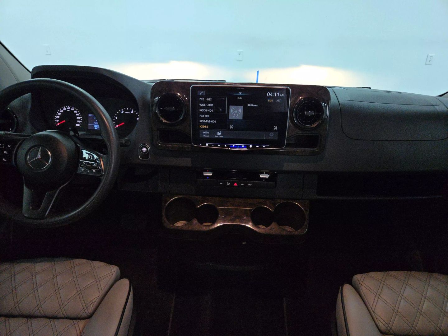 2019 Mercedes-benz Sprinter 2500 Crew - Image 21