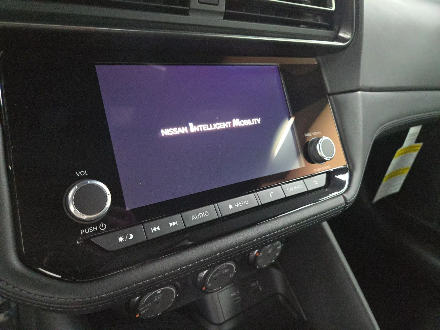 2024 Nissan Z - Image 25