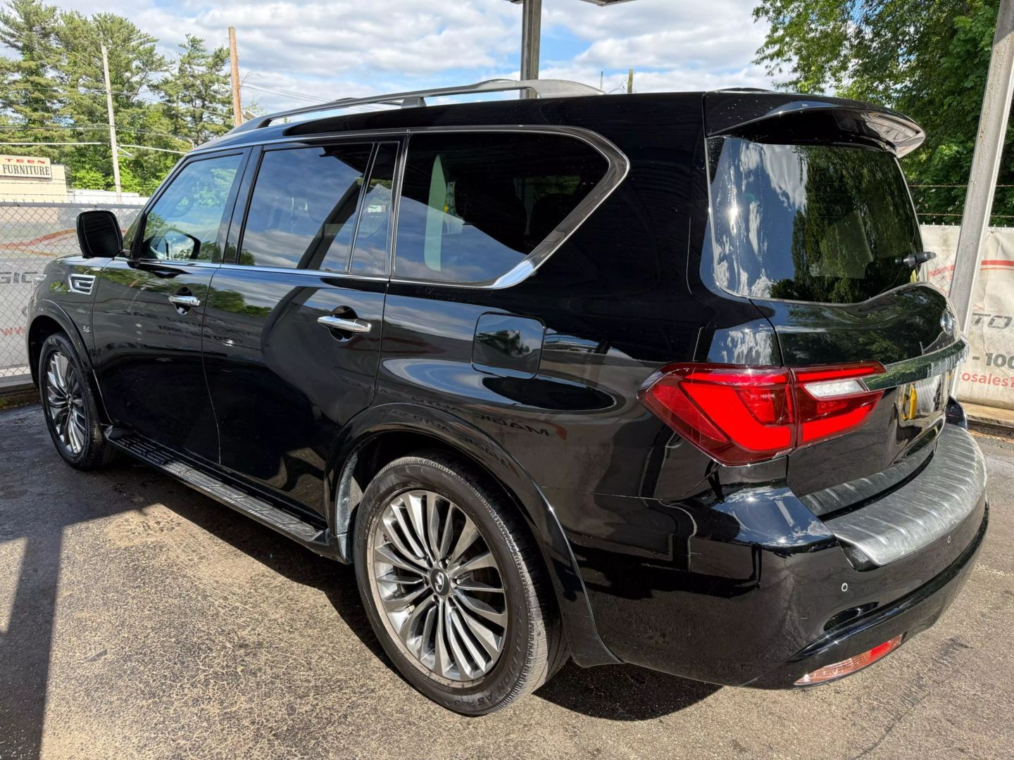 2018 Infiniti Qx80 - Image 13