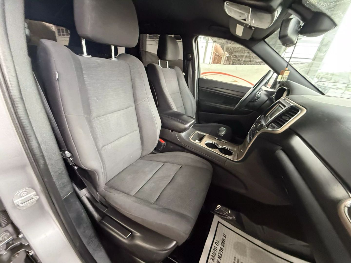 2015 Jeep Grand Cherokee - Image 26