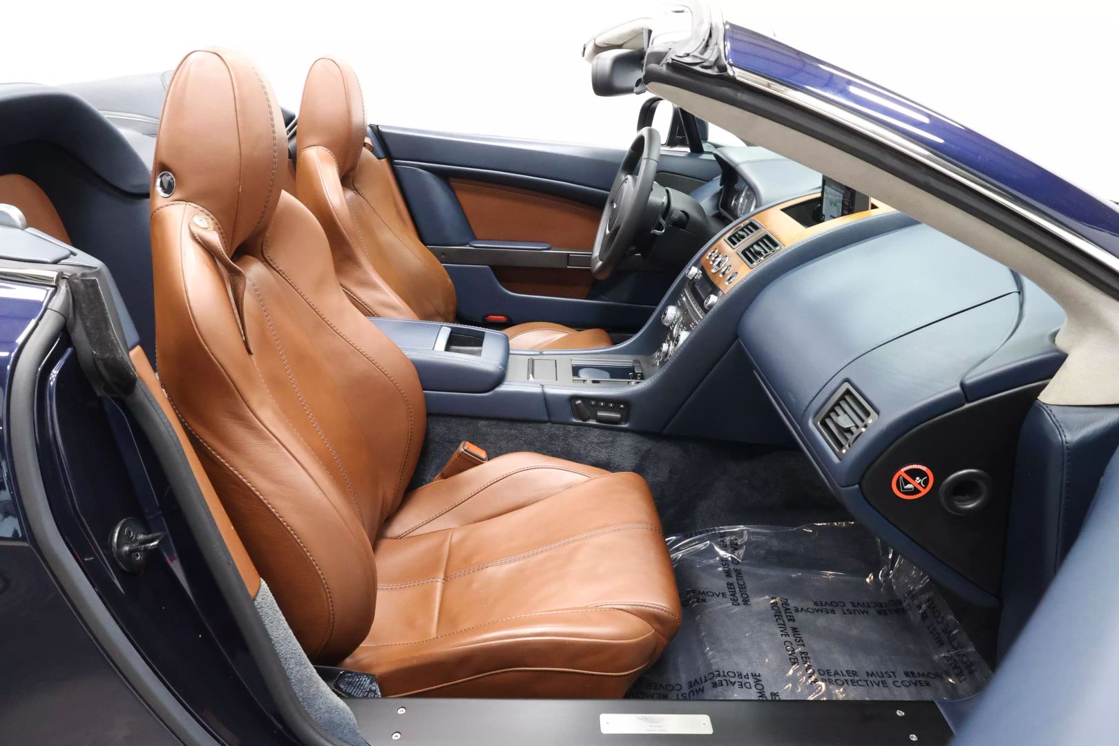 2014 Aston Martin Vantage - Image 64