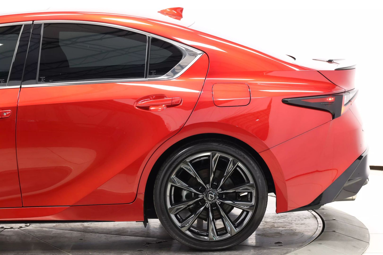 2023 Lexus Is - Image 8