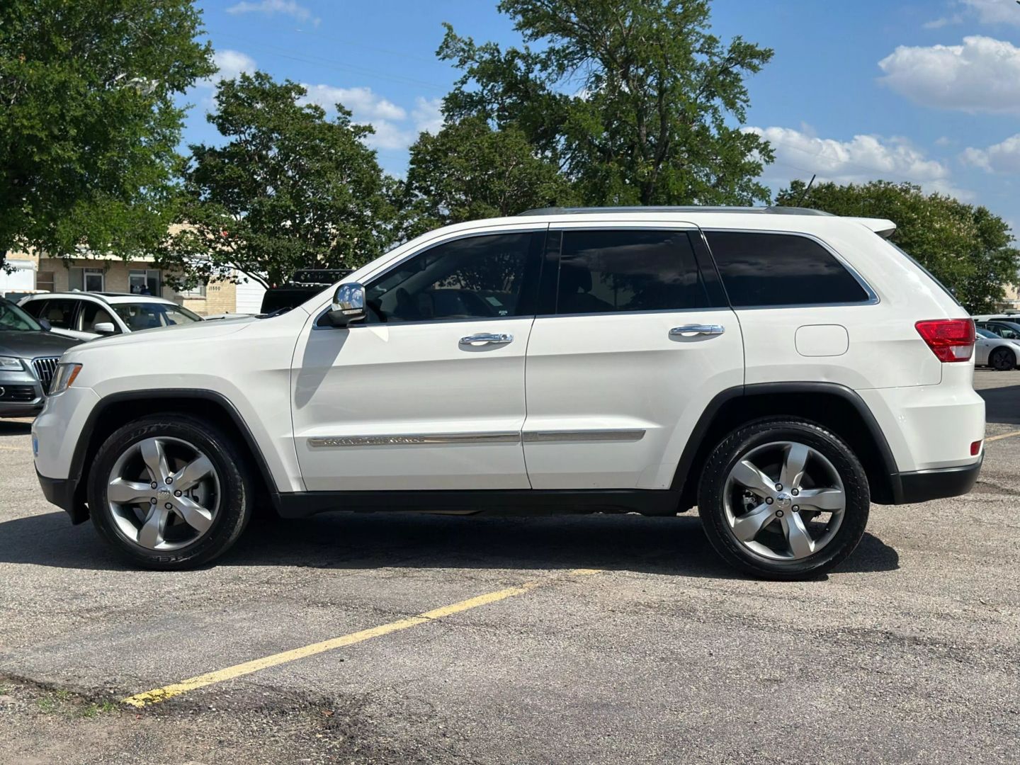 2011 Jeep Grand Cherokee - Image 3