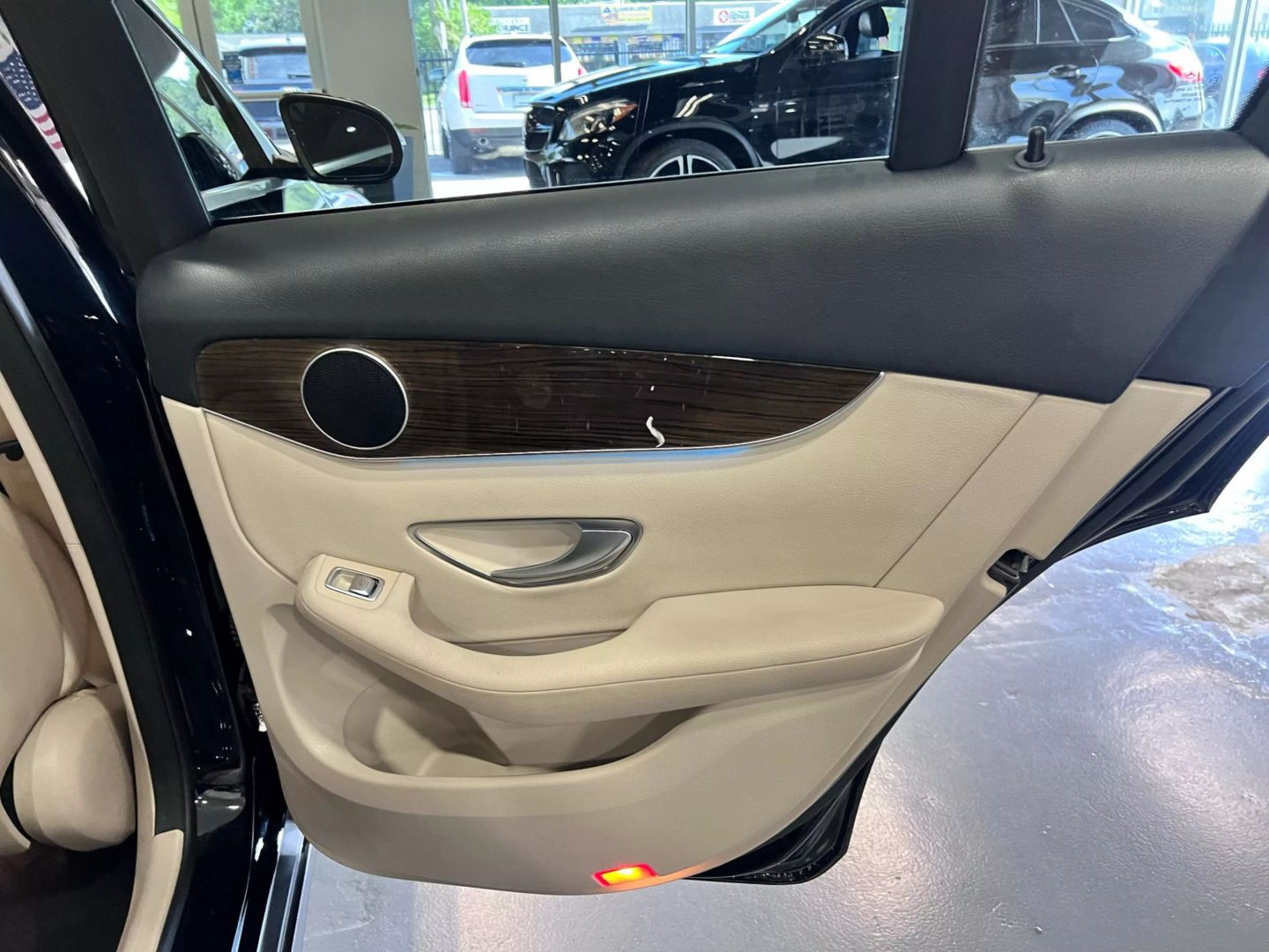 2019 Mercedes-benz Glc Glc 300 Sport Utility 4d - Image 20