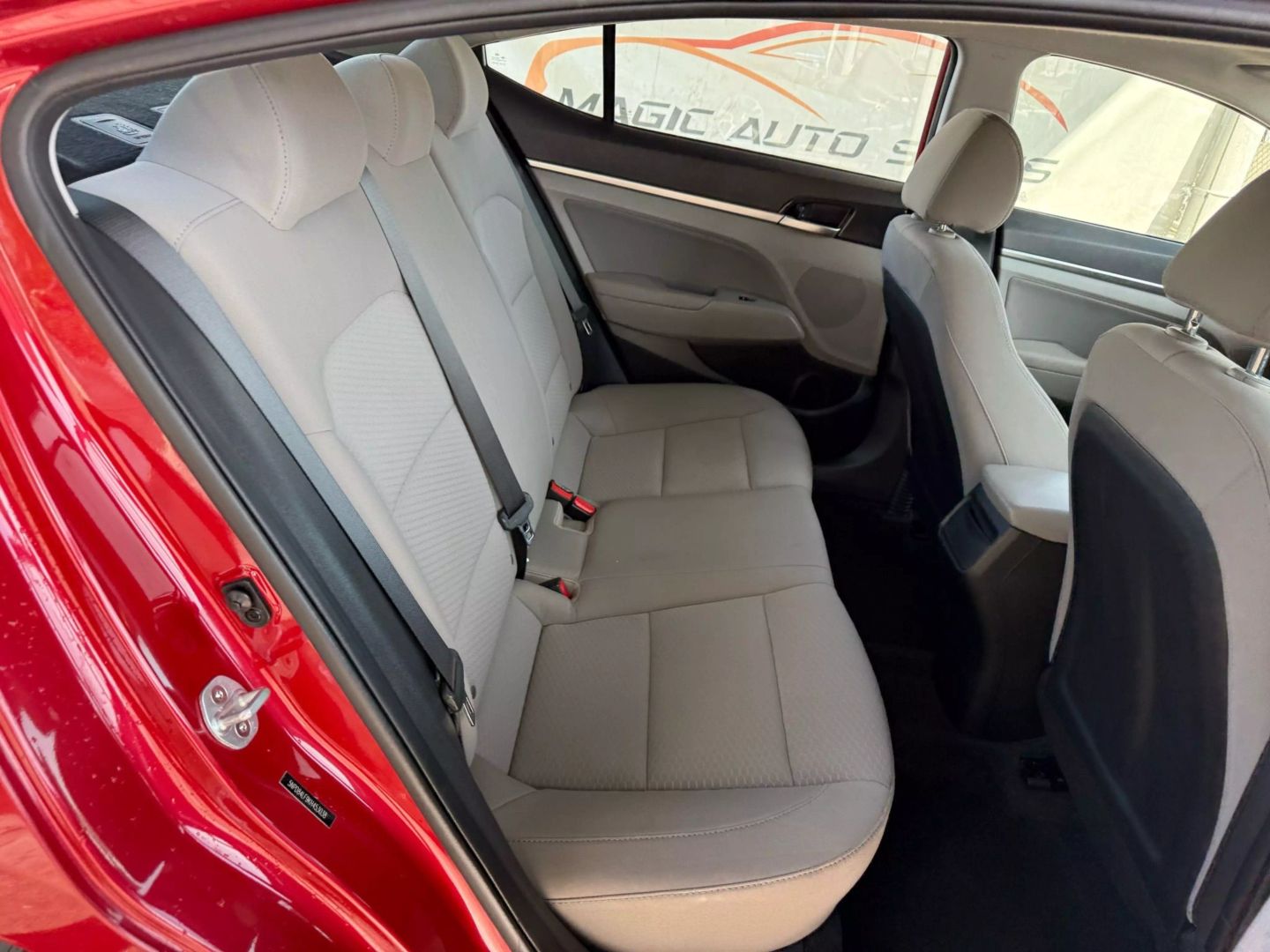2019 Hyundai Elantra - Image 22