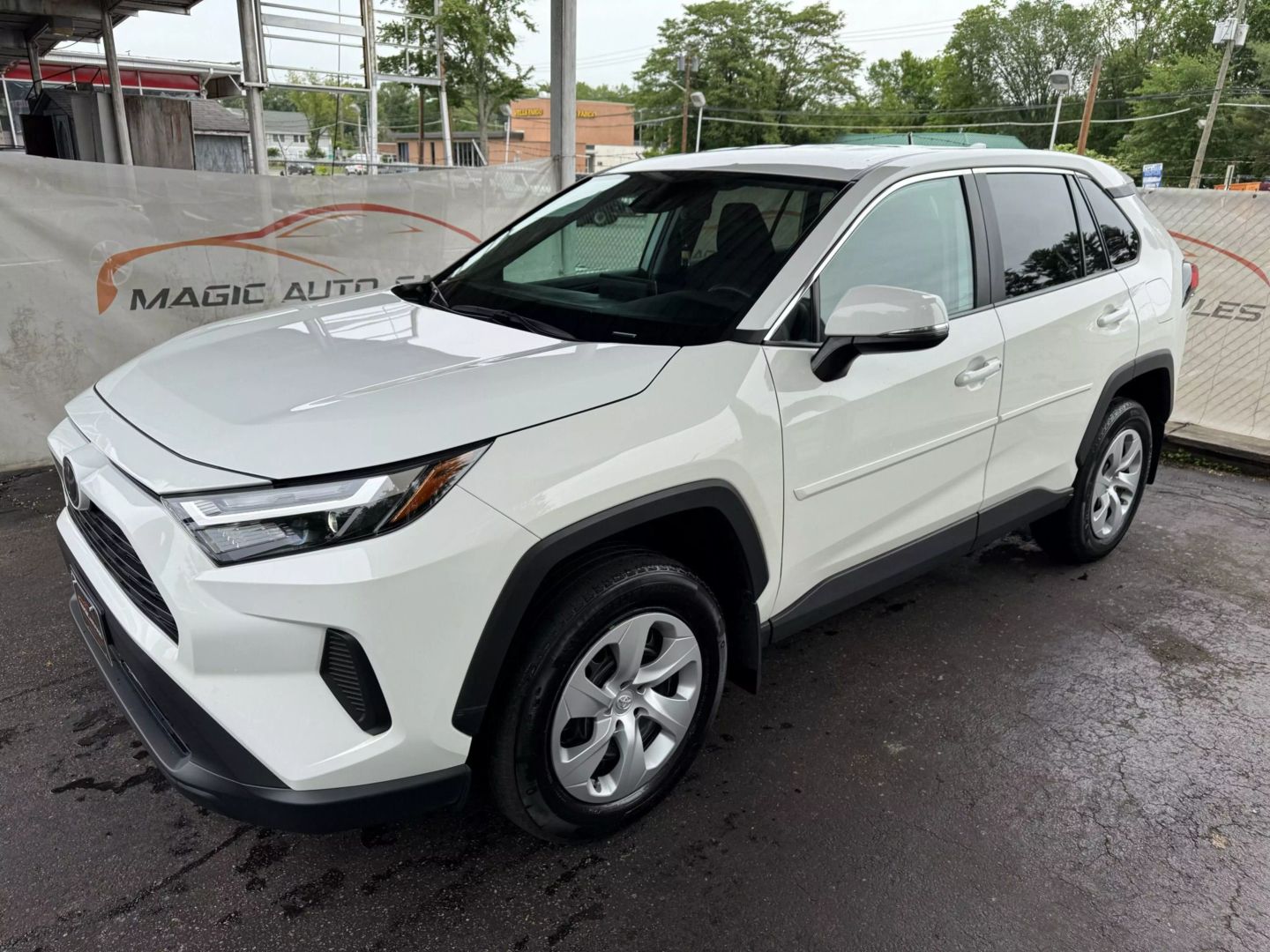 2024 Toyota Rav4 - Image 8