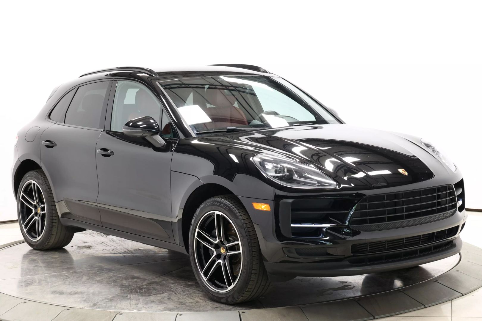 2021 Porsche Macan - Image 91