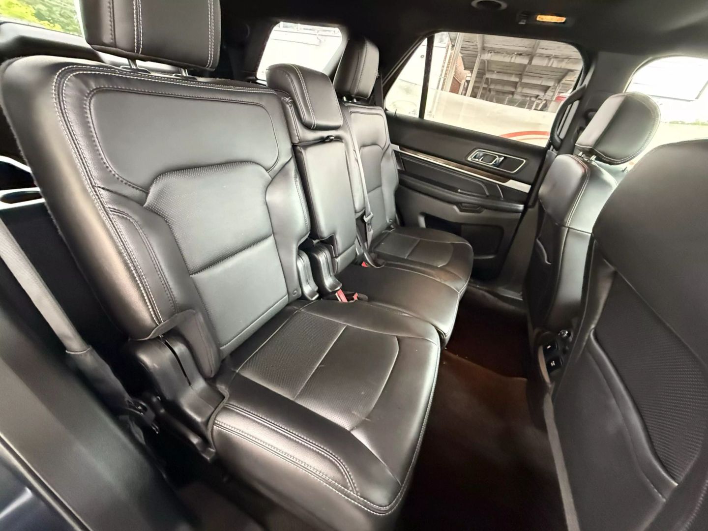 2017 Ford Explorer - Image 26
