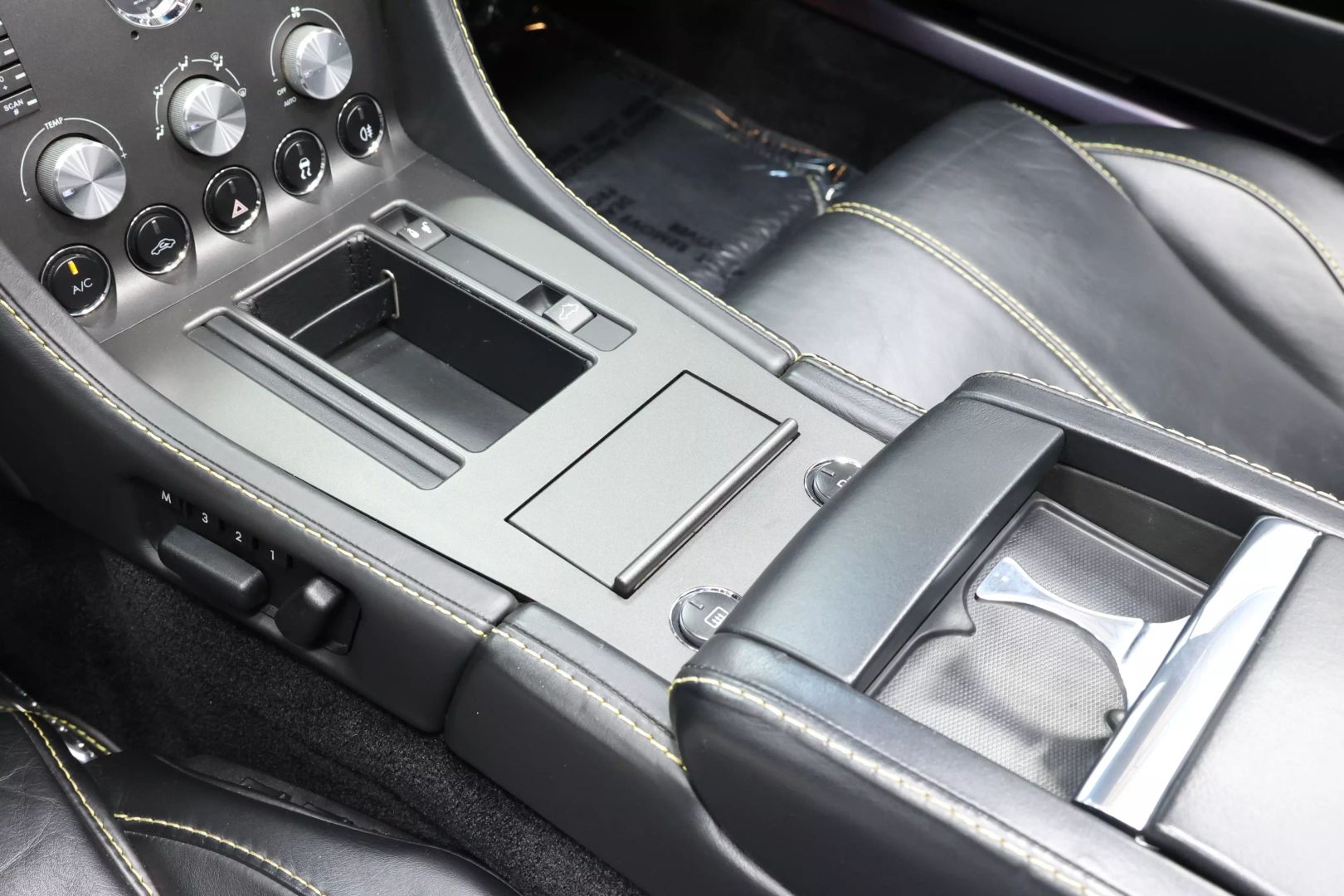 2008 Aston Martin Vantage - Image 33