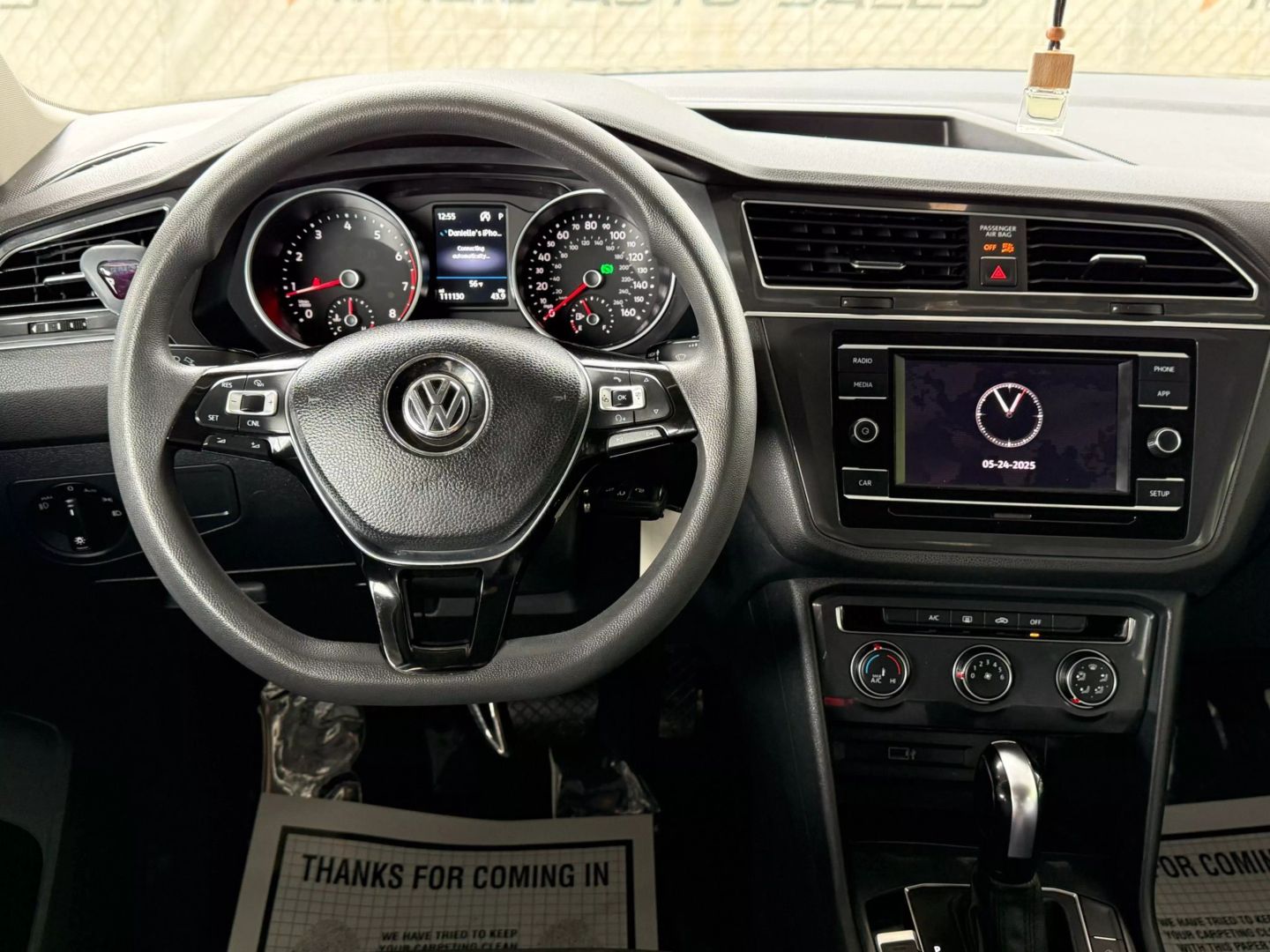 2018 Volkswagen Tiguan - Image 29