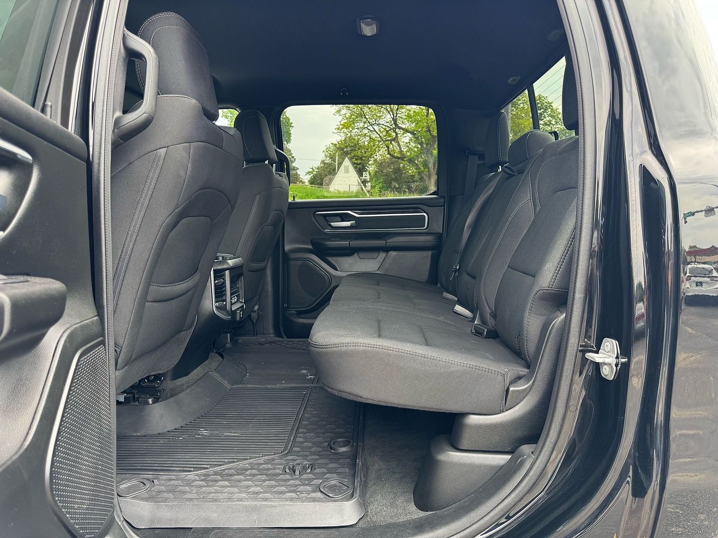 2022 Ram 1500 Crew Cab - Image 22