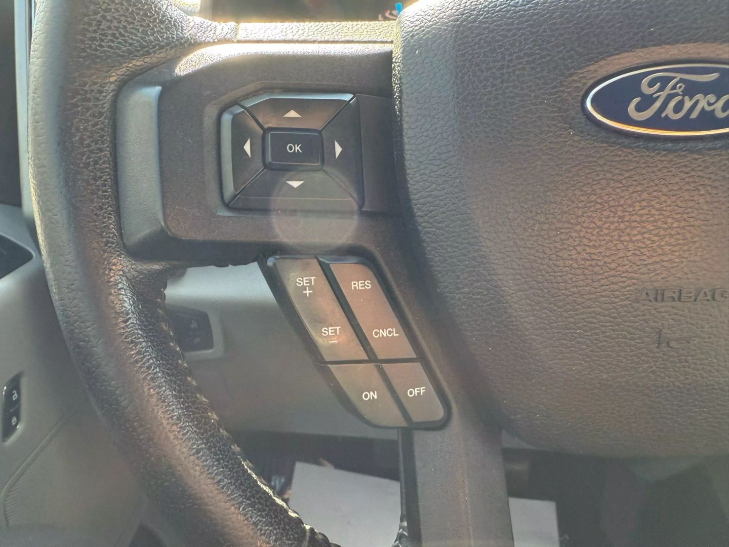 2015 Ford F150 Supercrew Cab - Image 28