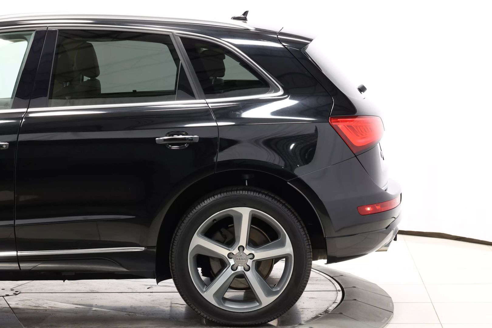 2016 Audi Q5 - Image 8