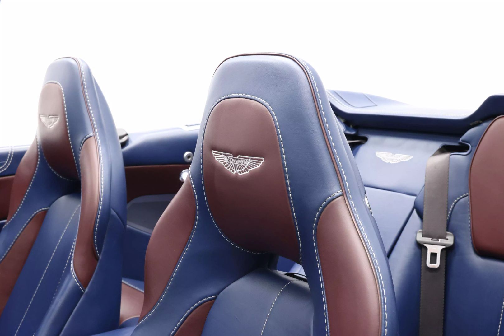 2015 Aston Martin Vanquish - Image 19