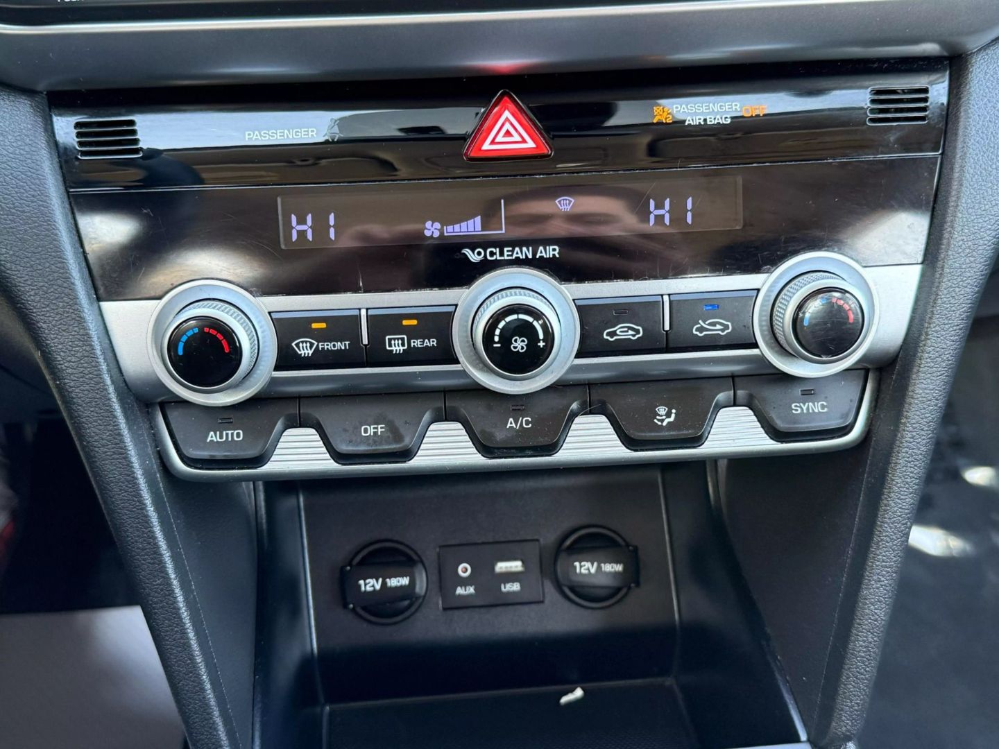 2020 Hyundai Elantra - Image 36