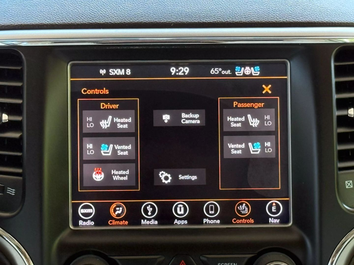 2018 Jeep Grand Cherokee - Image 31