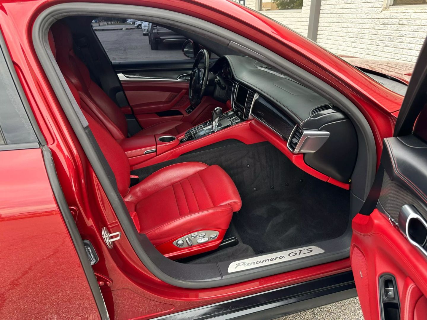 2014 Porsche Panamera - Image 52