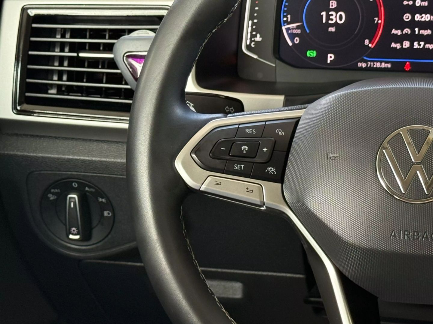 2021 Volkswagen Atlas - Image 37
