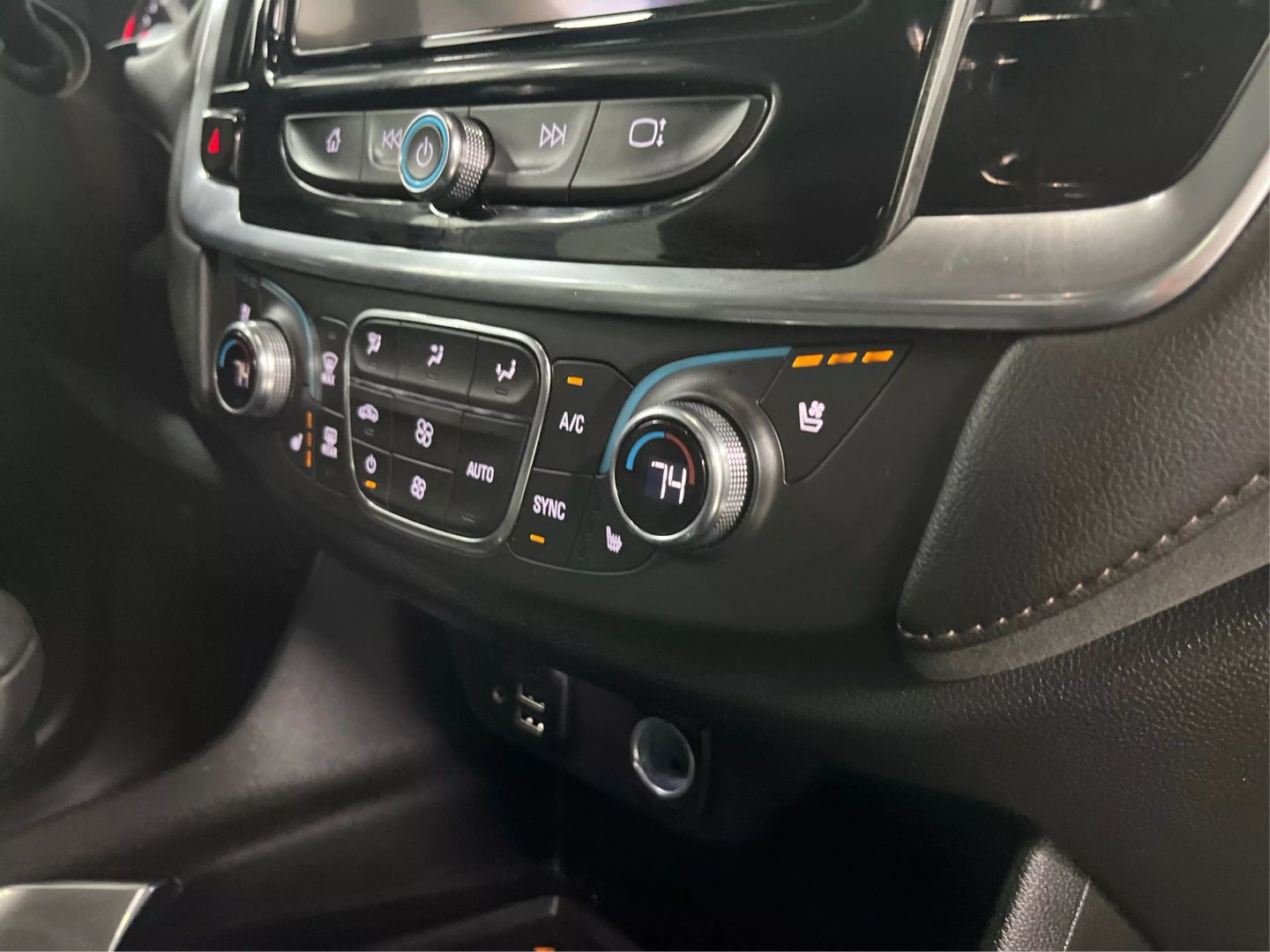 2023 Chevrolet Traverse - Image 32
