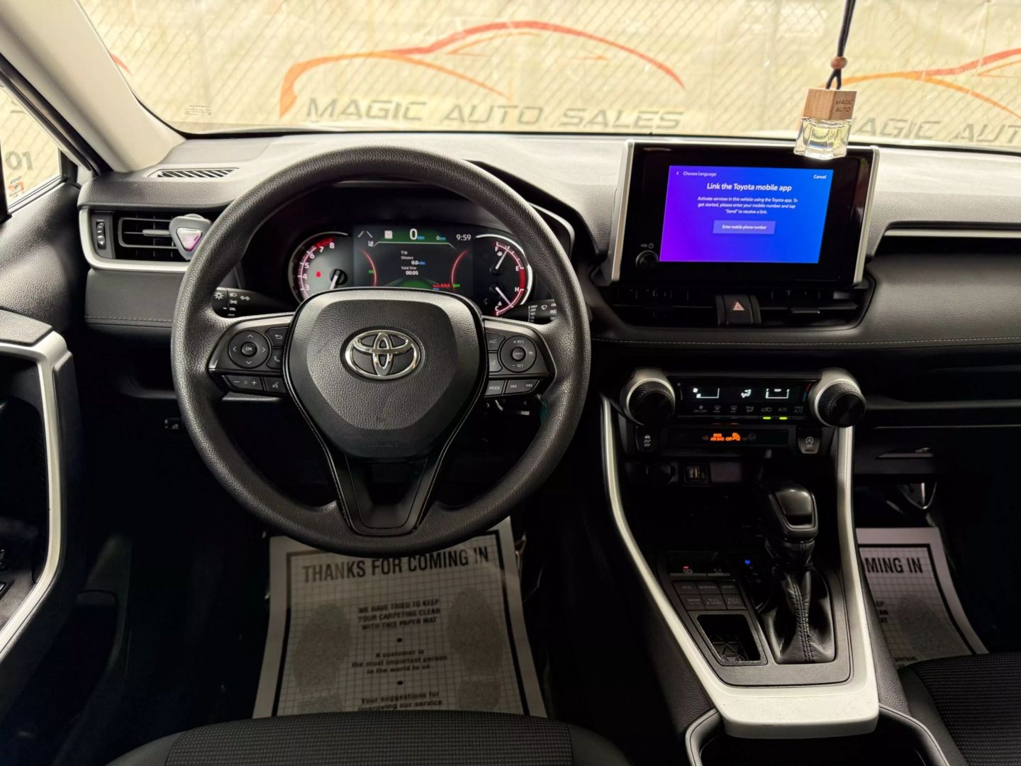 2024 Toyota Rav4 - Image 30