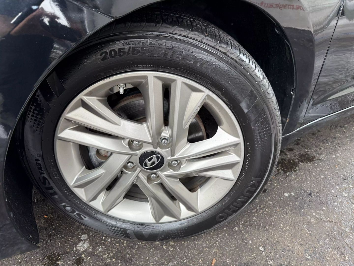 2019 Hyundai Elantra - Image 37