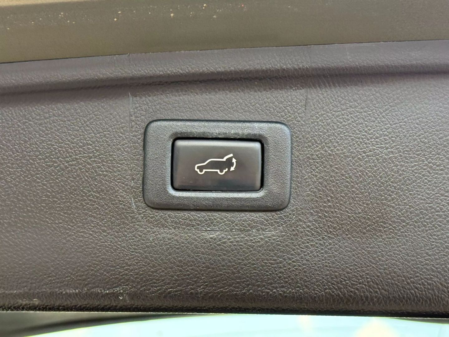 2017 Subaru Outback - Image 13