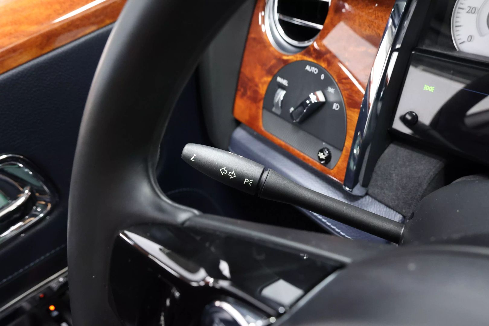 2012 Rolls-royce Ghost - Image 24