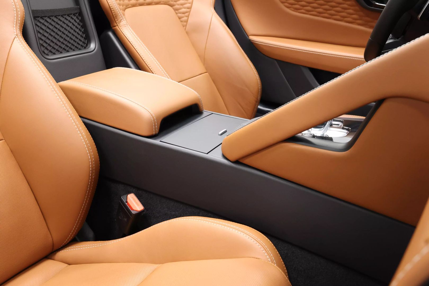 2024 Jaguar F-type - Image 64
