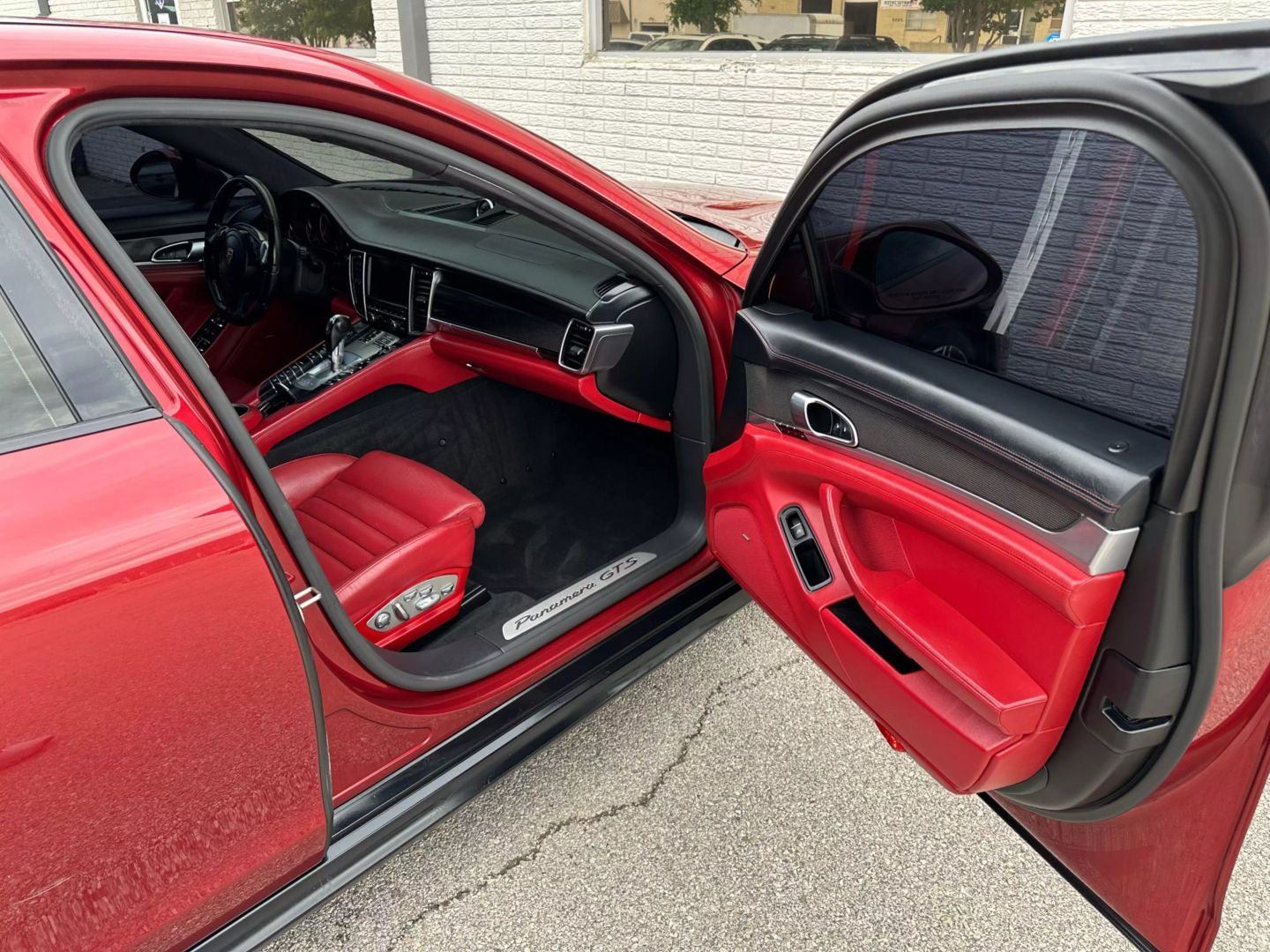 2014 Porsche Panamera - Image 51