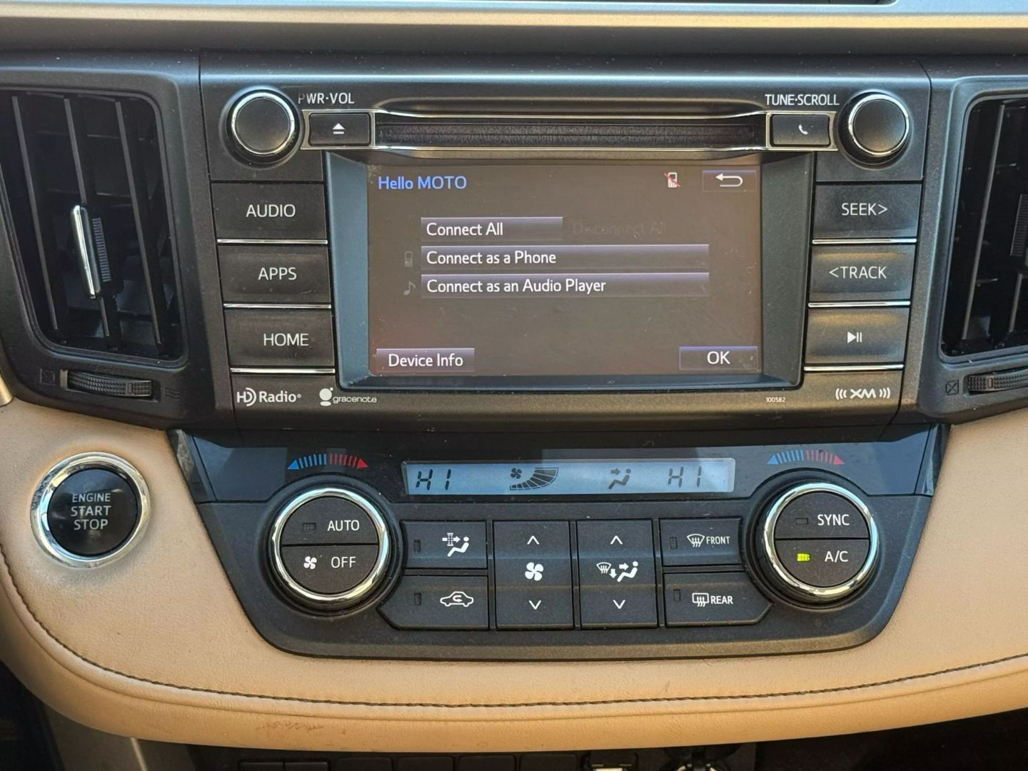 2017 Toyota Rav4 - Image 31
