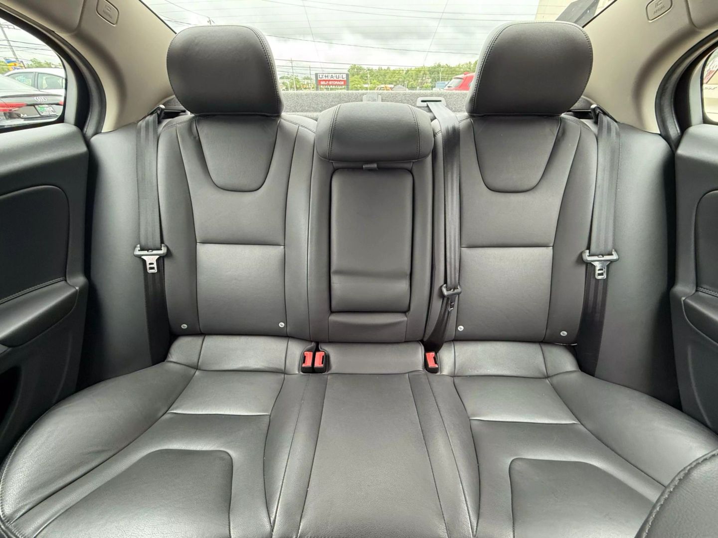 2016 Volvo S60 - Image 46
