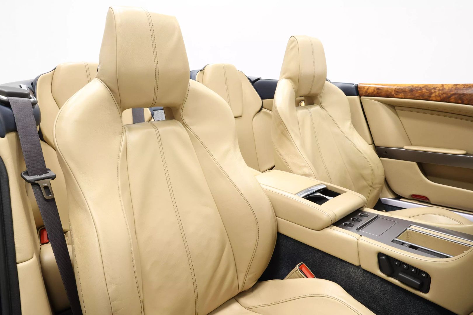 2008 Aston Martin Db9 - Image 72
