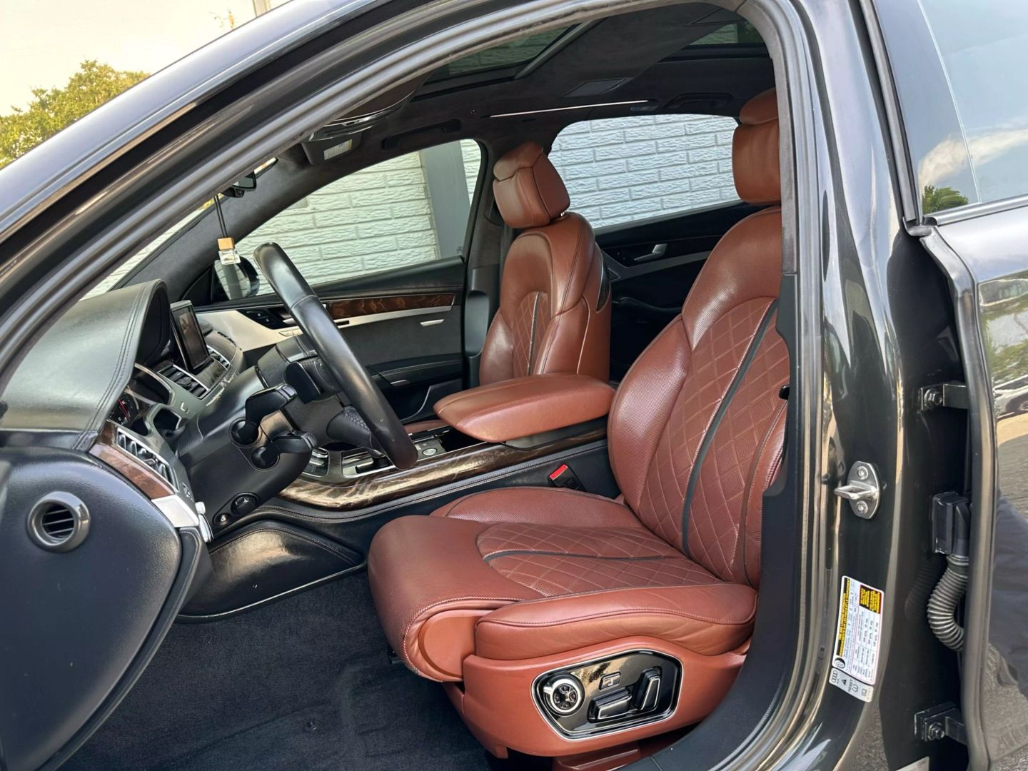 2017 Audi A8 - Image 26