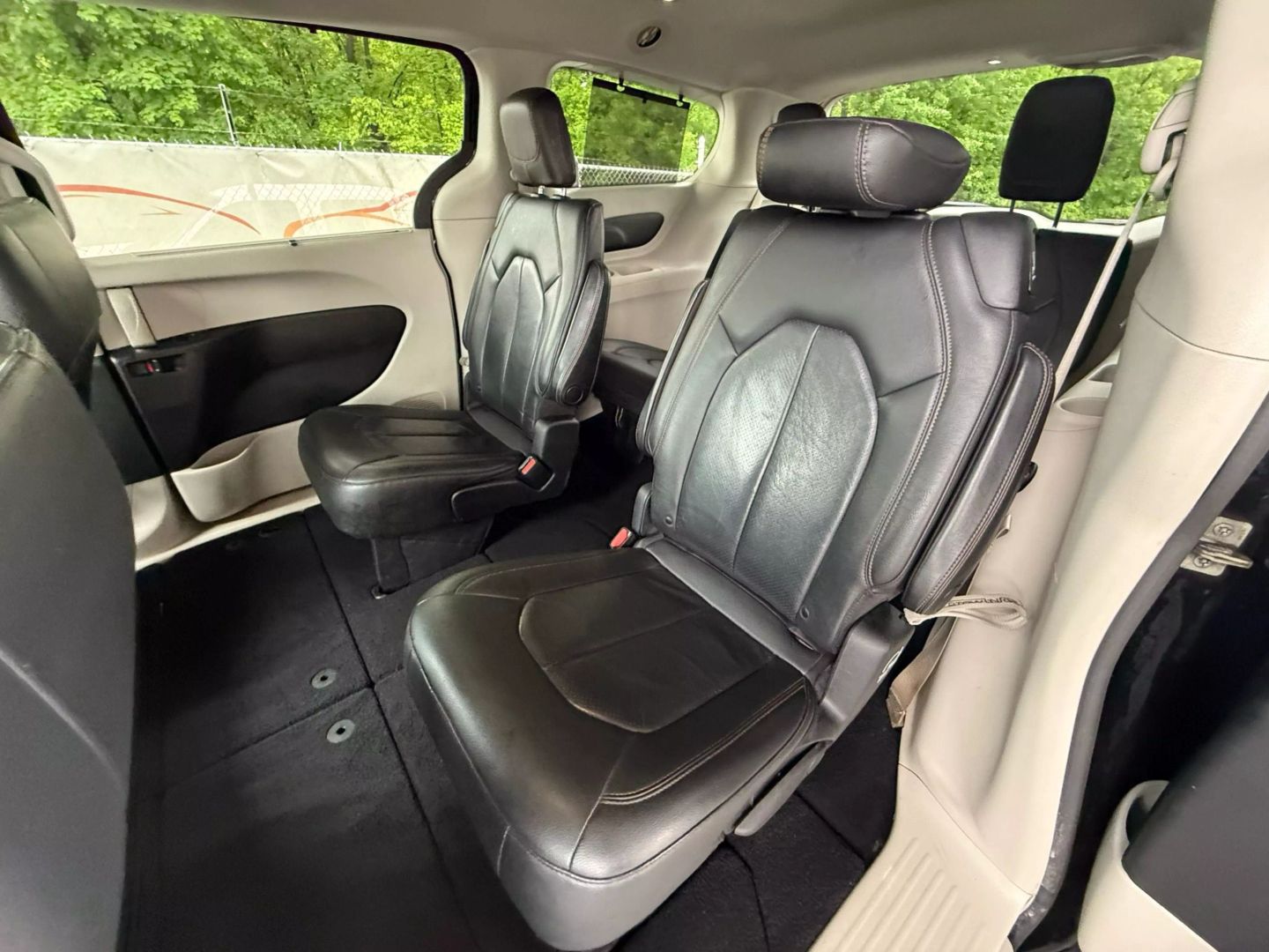 2020 Chrysler Pacifica - Image 18