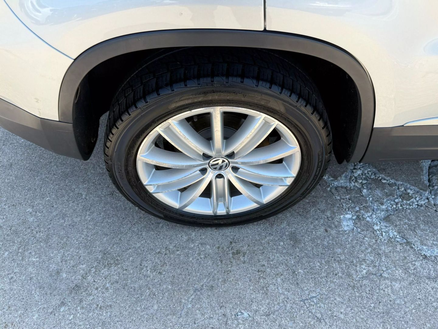 2013 Volkswagen Tiguan - Image 50