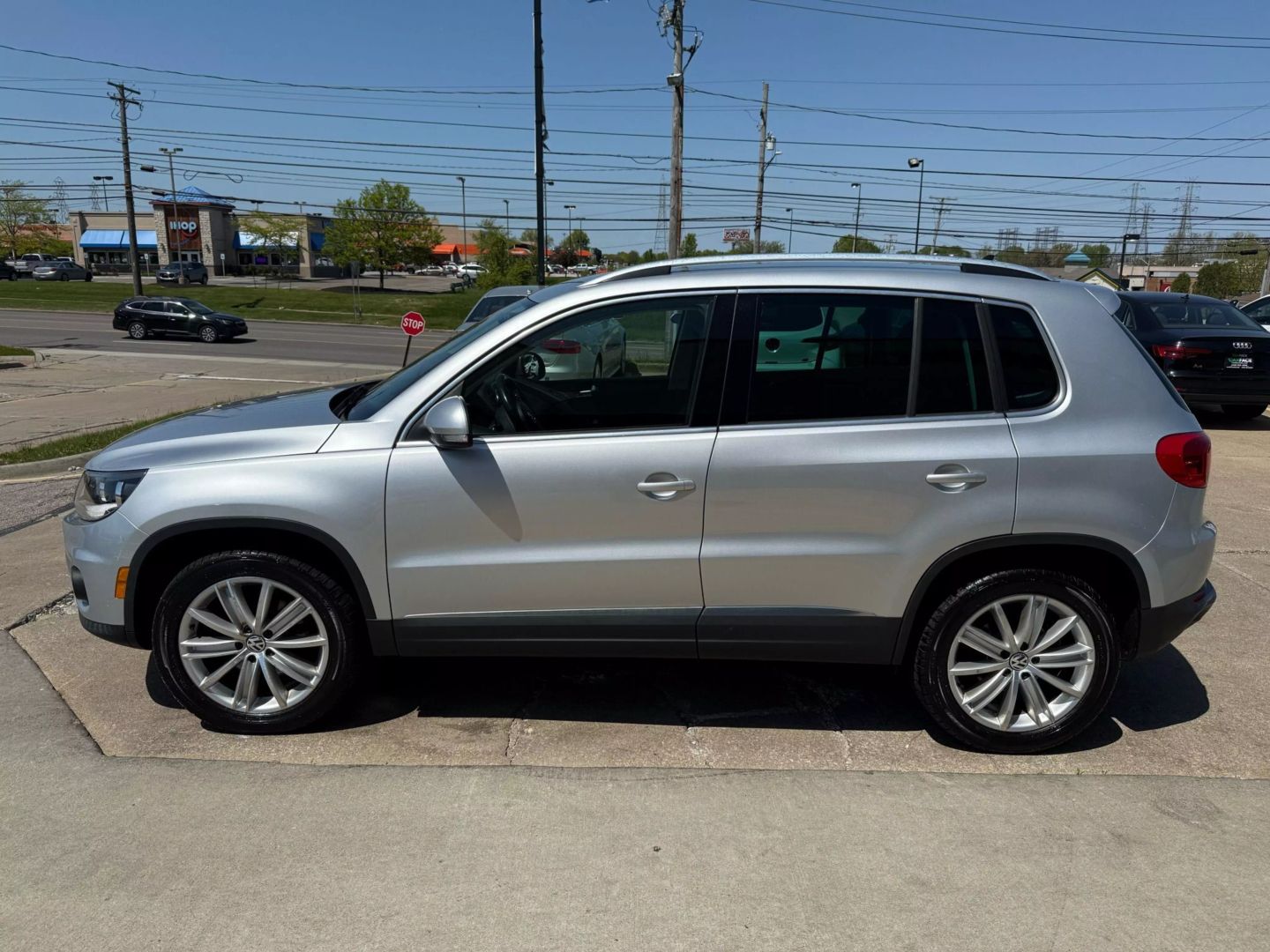 2013 Volkswagen Tiguan - Image 6