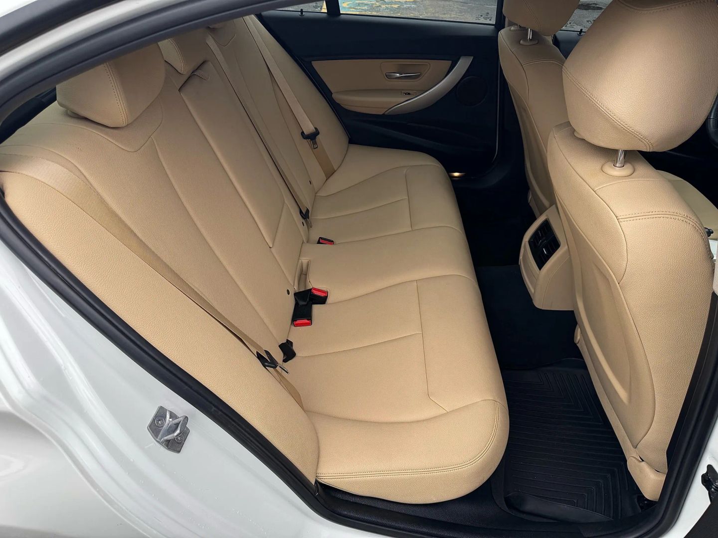 2018 Bmw 3 Series - Image 16
