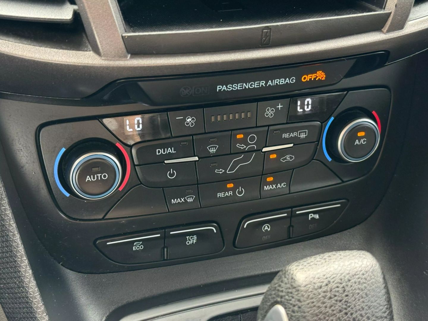2019 Ford Transit Connect Passenger - Image 39