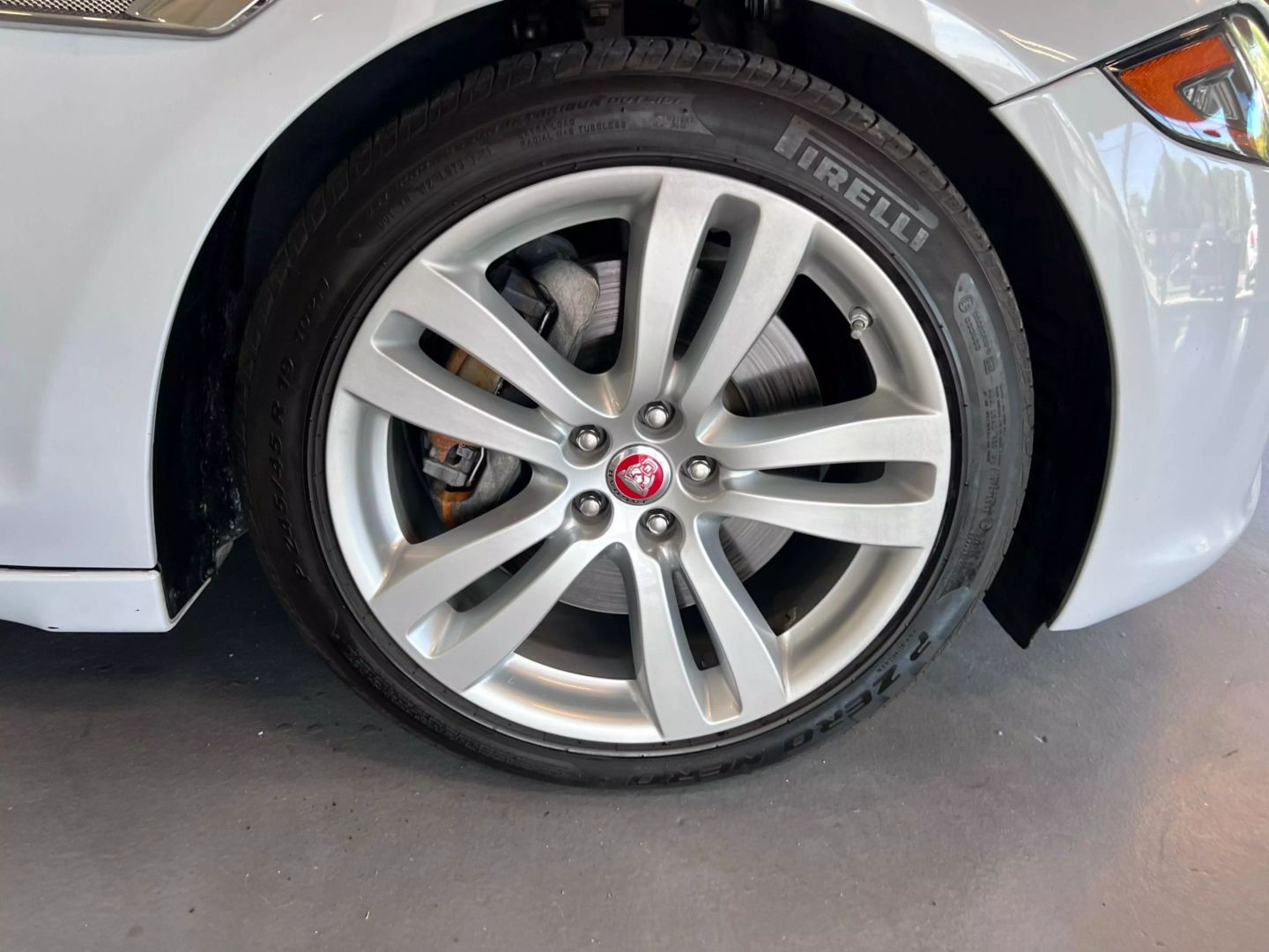 2016 Jaguar Xj Xjl Portfolio Sedan 4d - Image 10